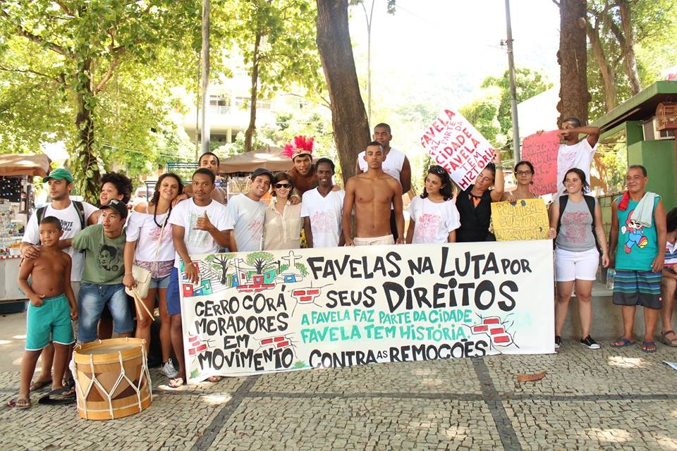 Moradores do Cerro Corá Protestam pelos Direitos da Favela